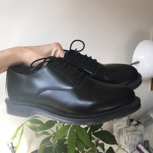 Perfect Condition Dr. Martens “Bennett” shoes